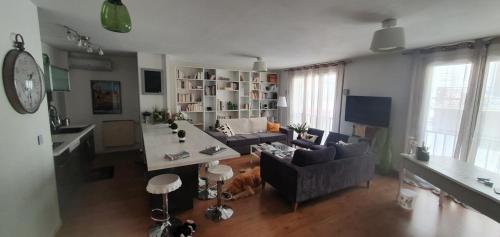 Bel et grand appartement chaleureux hyper centre