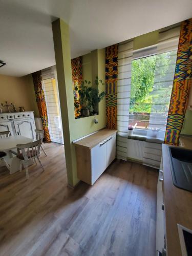 Φωτογραφία από το άλμπουμ του Zwei Zimmer im Stadt Altbau mit Balkon σε Lahr