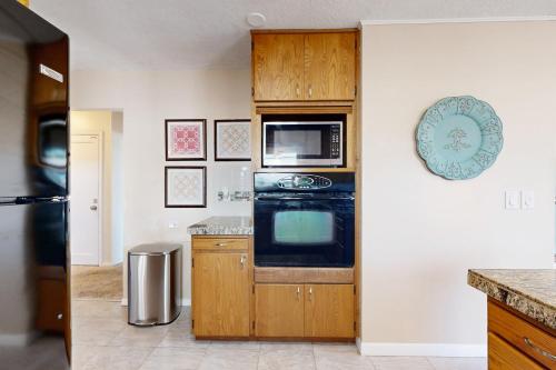 Η κουζίνα ή μικρή κουζίνα στο Hallie House MCA 314