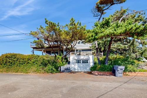 Κήπος έξω από το Hallie House MCA 314