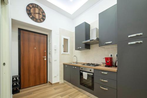 Portanova14 - Historic Center Apartment