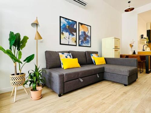 New Industrial Design Flat in Russafa SOHO