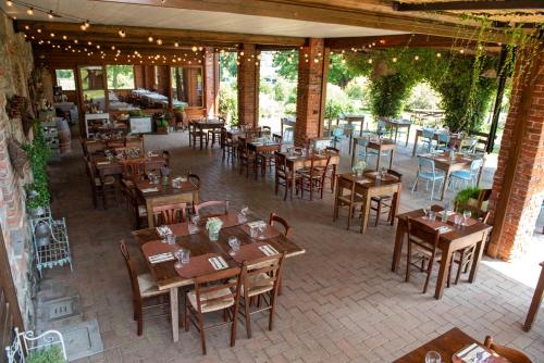 Nhà hàng/khu ăn uống khác tại Agriturismo La Fucina