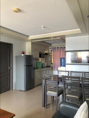Η κουζίνα ή μικρή κουζίνα στο Ecowest Condo beside SM Mall