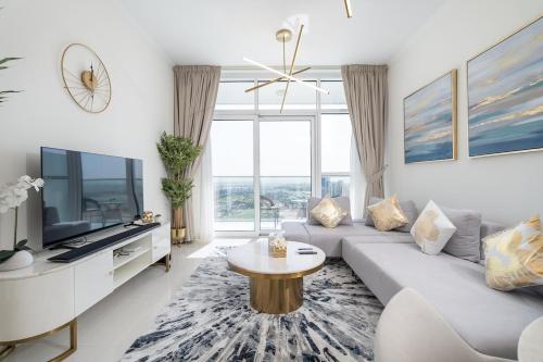 Fotografie z fotogalerie ubytování A Beautifully Furnished Home in Damac Hills! v Dubaji