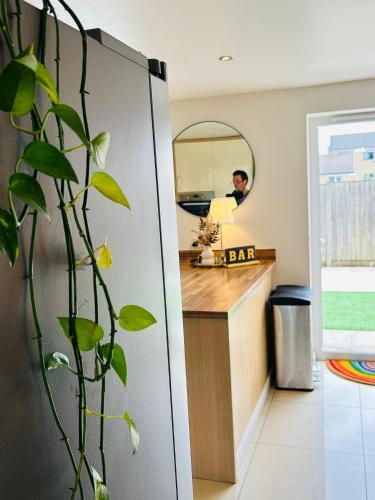 Cozy Glam Patchway Garden House Sleep 9 Mid-Long Term Welcome photo 61