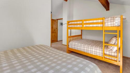 Postel nebo postele na pokoji v ubytování Quelah Condo - Unit 23