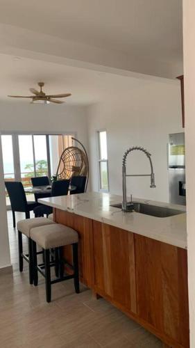 Gallery image of Vista al mar alojamiento familiar Villa Palmetto in Gravel Bay