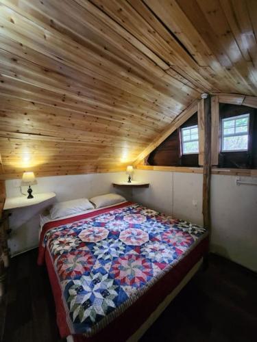 Gallery image of Cabin 2-Rustic private stay near Volcano National Park in Fern Forest