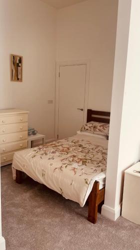 Postel nebo postele na pokoji v ubytování Colton House - Apt 2