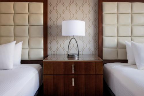 Letto o letti in una camera di Harrah's Laughlin, A Caesars Destination