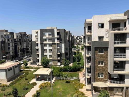 Garden view 3 BR 2 balconies in compound
