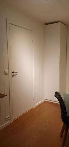 Gambar di galeri bagi Private room, Tomasjord - Tromsø di Tromsø