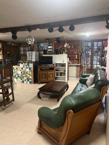 Maison dans une grange