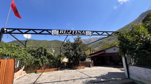 Bujtina OXHAKU I LAMES