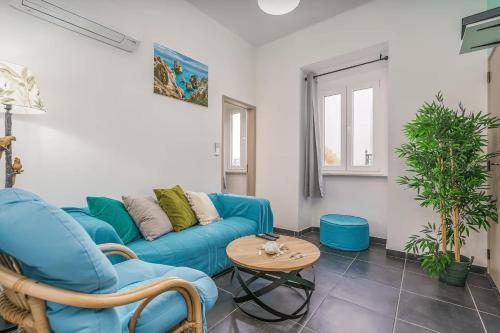 Lovely Apartment In Lagos with Terrace - Close to Beach