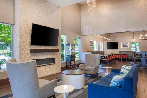 Comfort Suites Nashville Airport - BNA Image