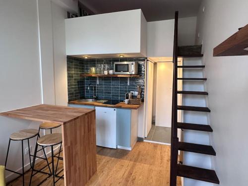 Grand studio mezzanine cathédrale de Lisieux