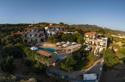 Pantheon Apartments & Studios