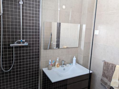 Cabanas beach front-line seaview apartment