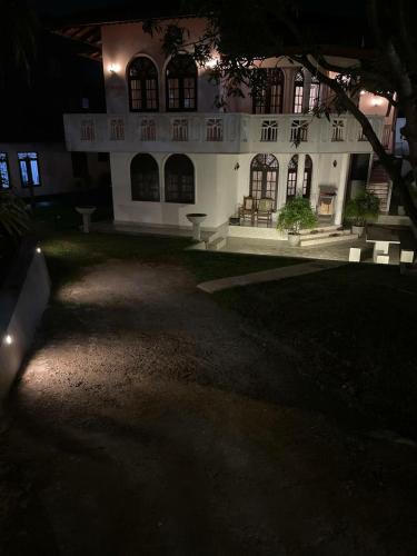 Το κτήριο όπου στεγάζεται  το διαμέρισμα