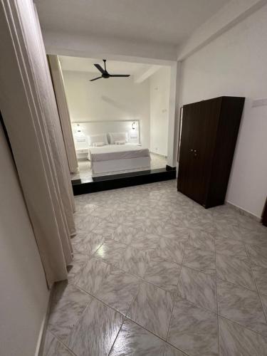 Ένα ή περισσότερα κρεβάτια σε δωμάτιο στο 2 bedroom apartment galle