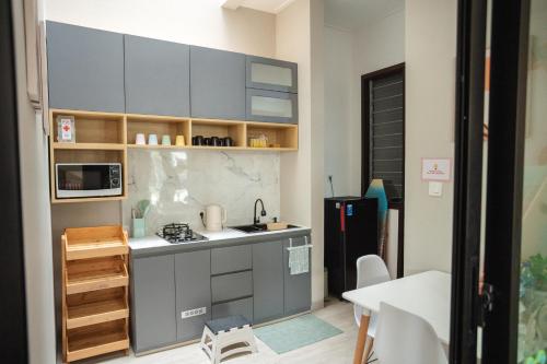 Η κουζίνα ή μικρή κουζίνα στο Little Bnb House