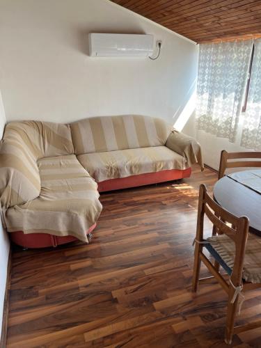 Three bedroom Apartment Laura