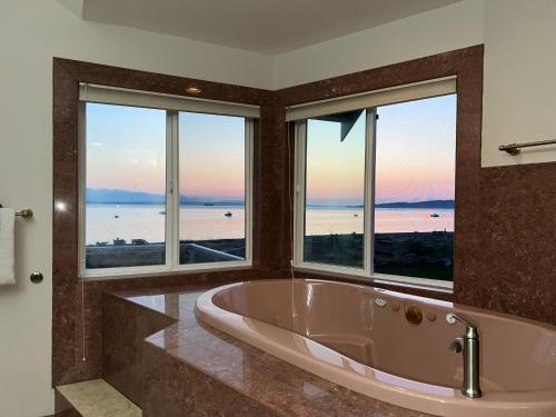 Phong cảnh thiên nhiên gần chỗ nghỉ nhà dân