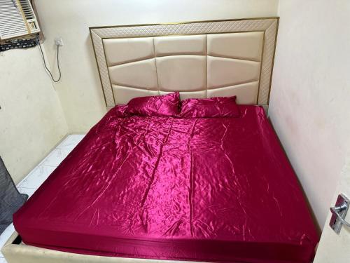 Room available in one bedroom appartment