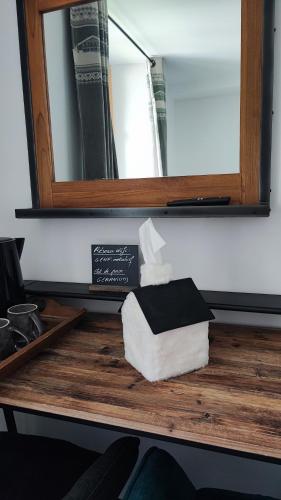Fotografie z fotogalerie ubytování Géraniums Et Neige Fraîche, Maison d'Hôtes avec balnéo massante et sauna privatifs dans certaines suites haut standing v destinaci Métabief