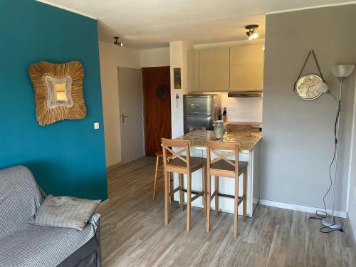 Agréable appartement dans résidence avec piscine et tennis