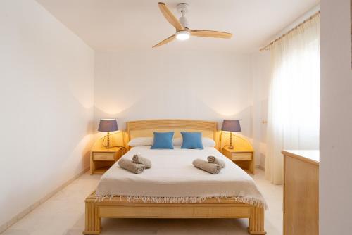 13 Guest Villa 3 min Walk to Beach BBQ Cinema Perfect for Groups