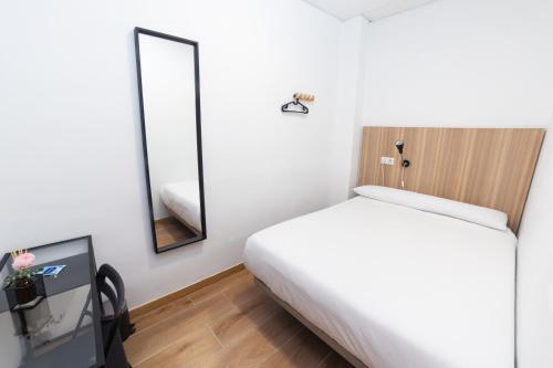 Hostal Siesta & Go Nuevos Ministerios Image