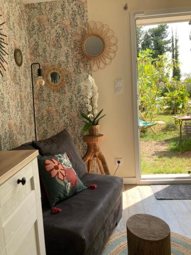 Studio indépendant calme et climatisé en campagne