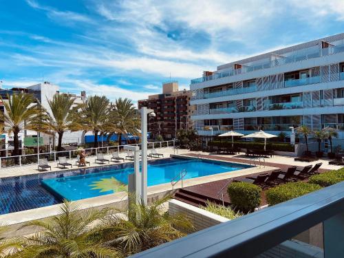 Πισίνα στο ή κοντά στο Apartamentos com vistas Espetaculares no Solar Tambaú