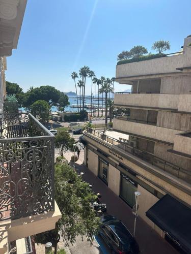 Golden House Cannes