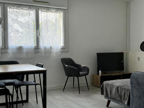 Photo de la galerie de l'établissement Appartement parking proche Dijon centre, à Longvic