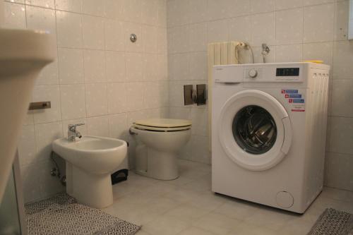 Bilik mandi di Casa Vacanza Trulli Nonno Magno