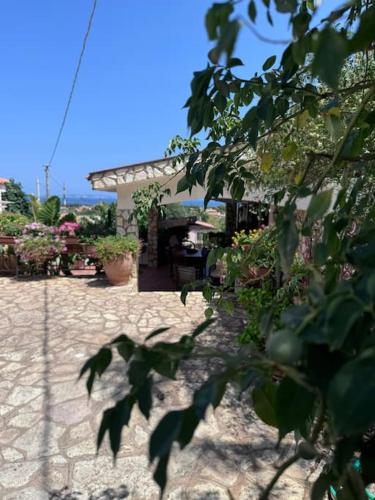 Κήπος έξω από το Casa Vacanze Anthea Carini