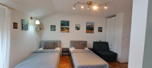 Gallery image of Tiski Cvet in Titel