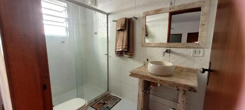Ένα μπάνιο στο Vila quartos LemeCopa
