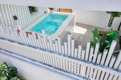 Joelia Suites in Naousa Paros with private jacuzzi!