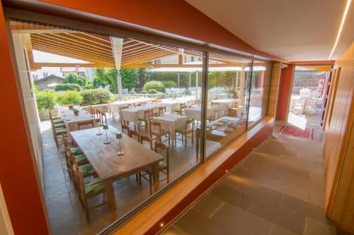 Restaurace v ubytování Hotel Miralago