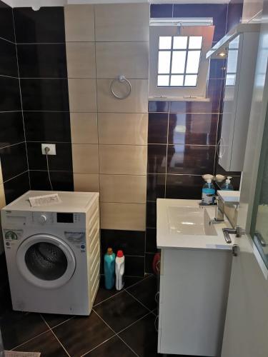 Salle de bains dans l'établissement Emi's Villa