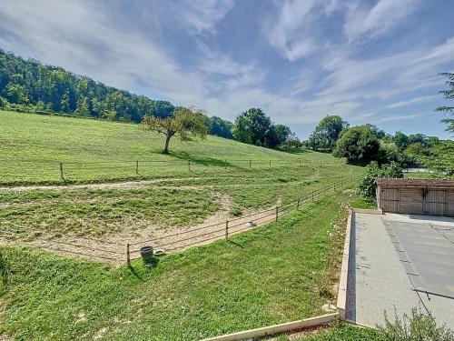 Fotografie z fotogalerie ubytování La Grimaudière, calme, campagne, animaux acceptés v destinaci Saint-Étienne-de-Crossey