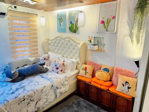 Zona de estar de The White Haven In Clark ENTIRE HOUSE