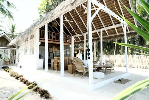 Afbeelding uit fotogalerij van Rote White House - Secluded 4BR Coastal Haven in Nembrala