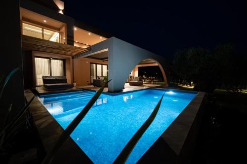 La alberca dentro o cerca de Akti Elia Villas Chalkidiki with Private Pools