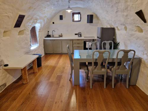 Η κουζίνα ή μικρή κουζίνα στο Krialianika House